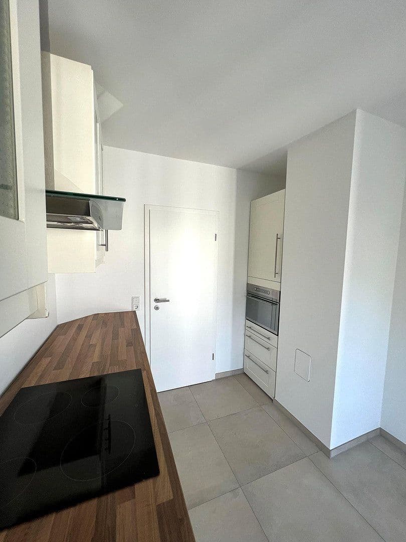 3 bedroom flat to rent, 88 m², Kronthaler Weg 11, Kronberg im Taunus, Hesse 3 bedroom flat to rent, 88 m², Kronthaler Weg 11, Kronberg im Taunus, Hesse