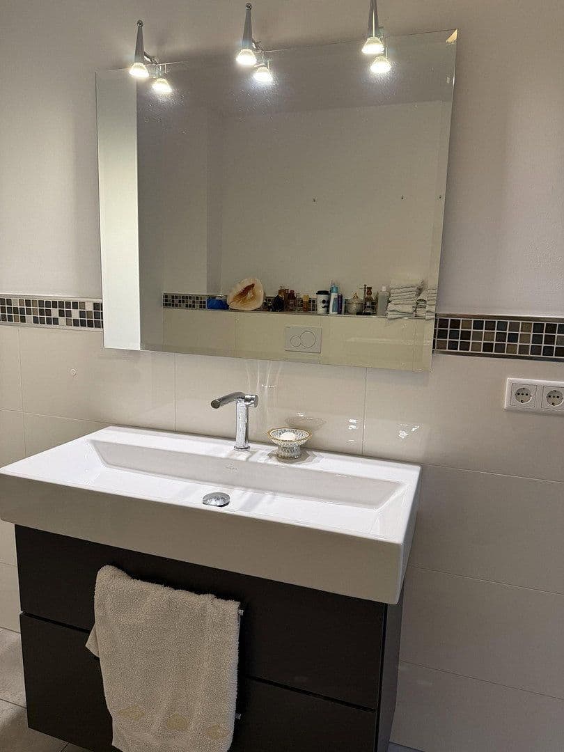 3 bedroom flat to rent, 104 m², Leichlingerstr. 1d, Leichlingen, North Rhine-Westphalia 3 bedroom flat to rent, 104 m², Leichlingerstr. 1d, Leichlingen, North Rhine-Westphalia