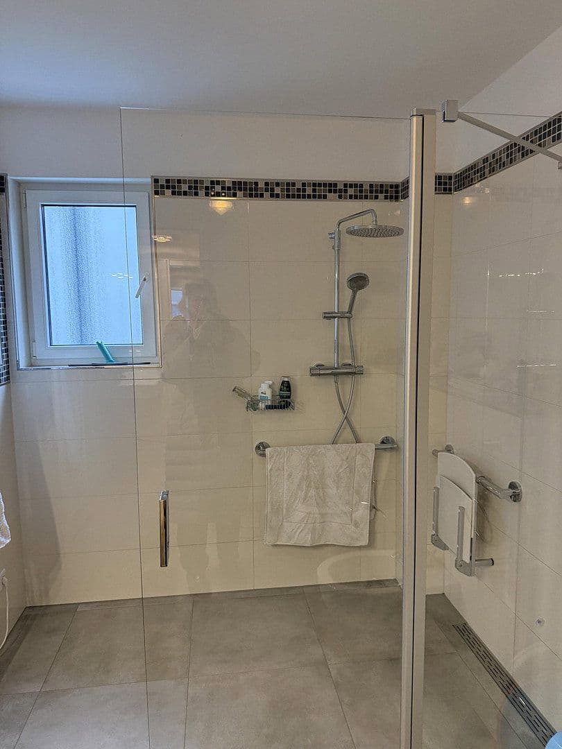 3 bedroom flat to rent, 104 m², Leichlingerstr. 1d, Leichlingen, North Rhine-Westphalia 3 bedroom flat to rent, 104 m², Leichlingerstr. 1d, Leichlingen, North Rhine-Westphalia