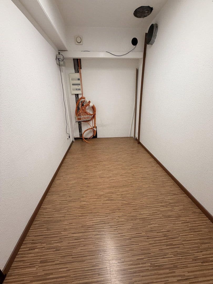 office to rent, 110 m², Austraße 17, Öhringen, Baden-Württemberg office to rent, 110 m², Austraße 17, Öhringen, Baden-Württemberg