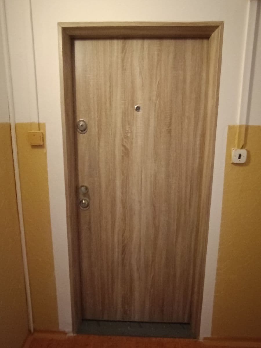 3 bedroom flat to rent, 72 m², Krynická, Prague, Prague 3 bedroom flat to rent, 72 m², Krynická, Prague, Prague