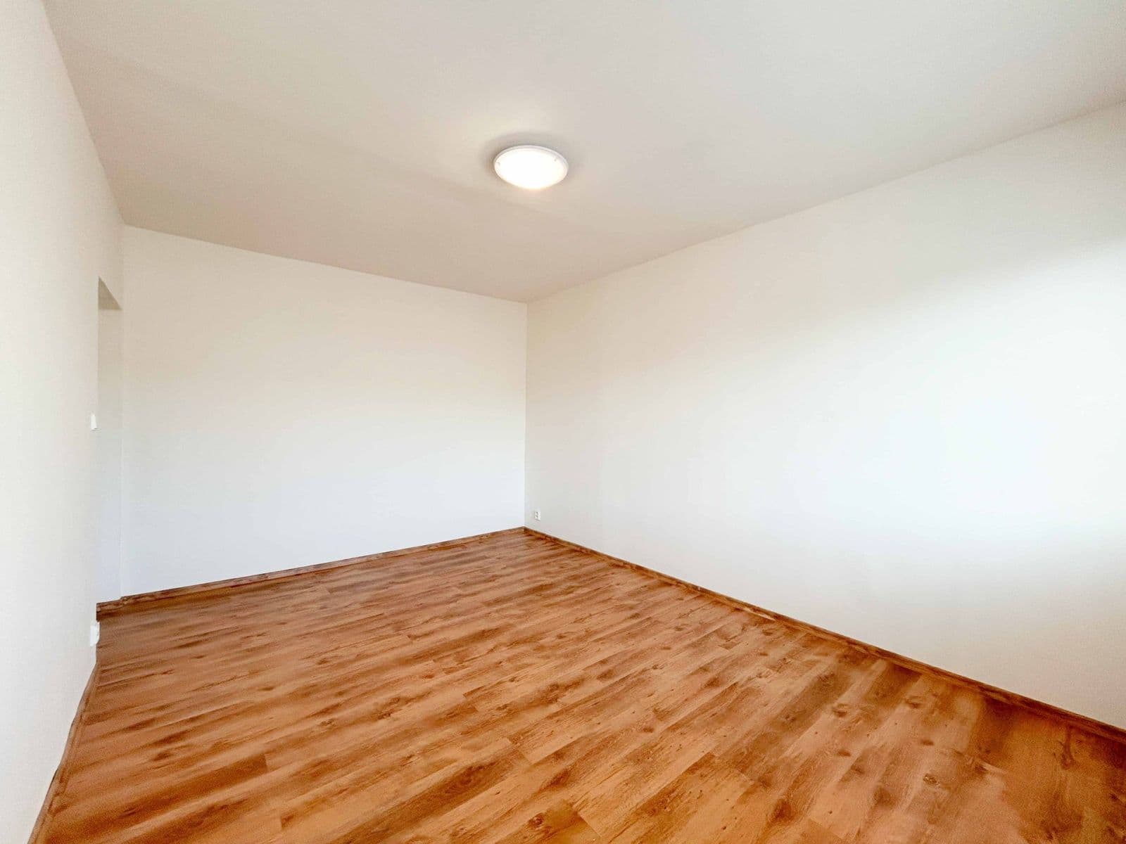 2 bedroom flat to rent, 54 m², Na Petřinách, Prague, Prague 2 bedroom flat to rent, 54 m², Na Petřinách, Prague, Prague