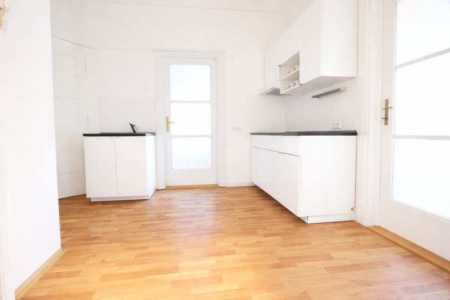 1 bedroom with open-plan kitchen flat to rent, 60 m², Argentinská, Prague, Prague 1 bedroom with open-plan kitchen flat to rent, 60 m², Argentinská, Prague, Prague