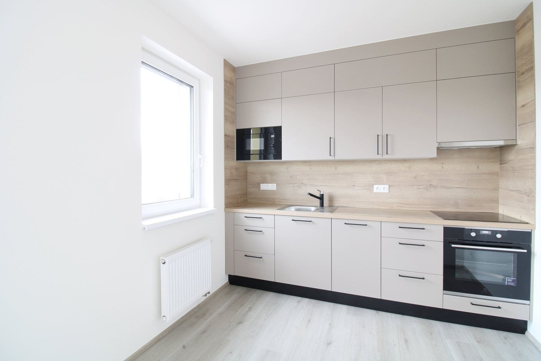 1 bedroom with open-plan kitchen flat to rent, 50 m², Štěpána Rautenstraucha, Kladno, Středočeský Region 1 bedroom with open-plan kitchen flat to rent, 50 m², Štěpána Rautenstraucha, Kladno, Středočeský Region