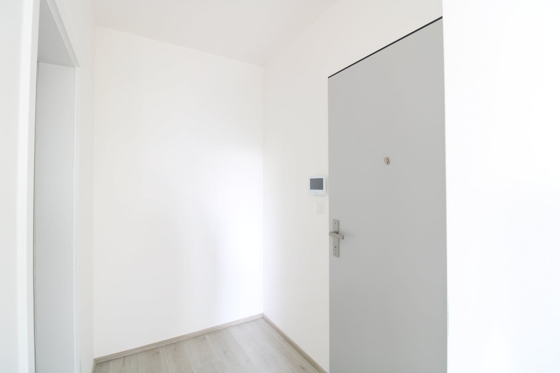 1 bedroom with open-plan kitchen flat to rent, 50 m², Štěpána Rautenstraucha, Kladno, Středočeský Region 1 bedroom with open-plan kitchen flat to rent, 50 m², Štěpána Rautenstraucha, Kladno, Středočeský Region