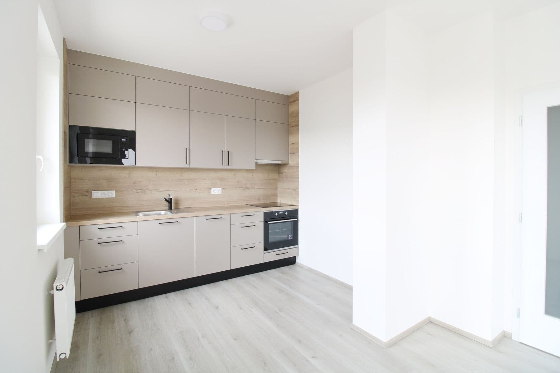 1 bedroom with open-plan kitchen flat to rent, 50 m², Štěpána Rautenstraucha, Kladno, Středočeský Region 1 bedroom with open-plan kitchen flat to rent, 50 m², Štěpána Rautenstraucha, Kladno, Středočeský Region