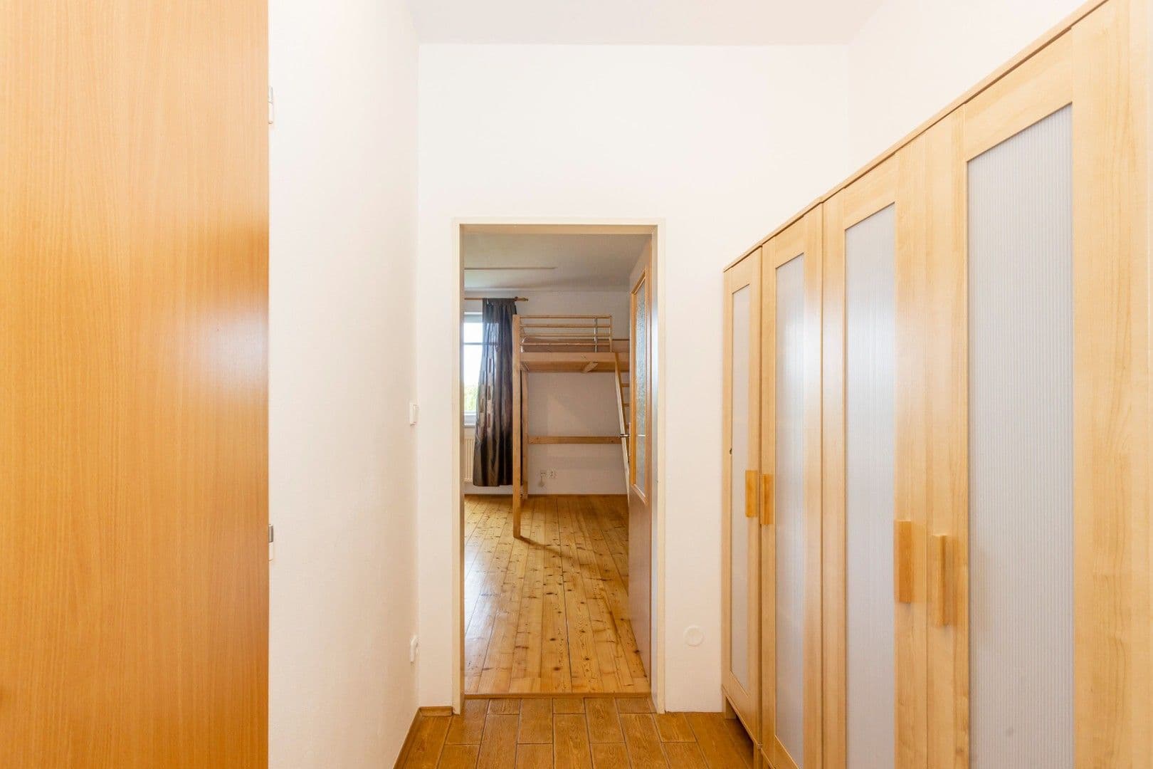 Studio flat to rent, 35 m², Najdrova, Roztoky, Středočeský Region Studio flat to rent, 35 m², Najdrova, Roztoky, Středočeský Region