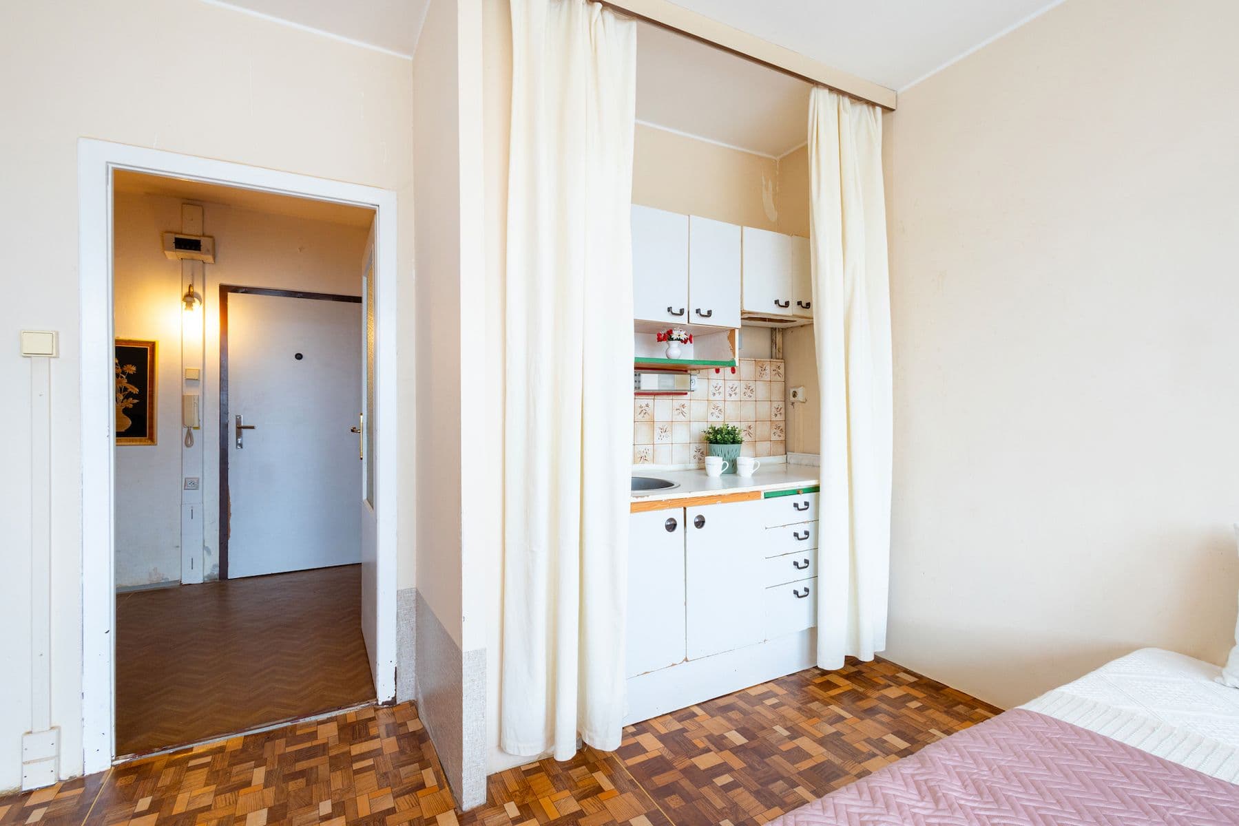 1 bedroom with open-plan kitchen flat for sale, 47 m², Vybíralova, Prague, Prague 1 bedroom with open-plan kitchen flat for sale, 47 m², Vybíralova, Prague, Prague