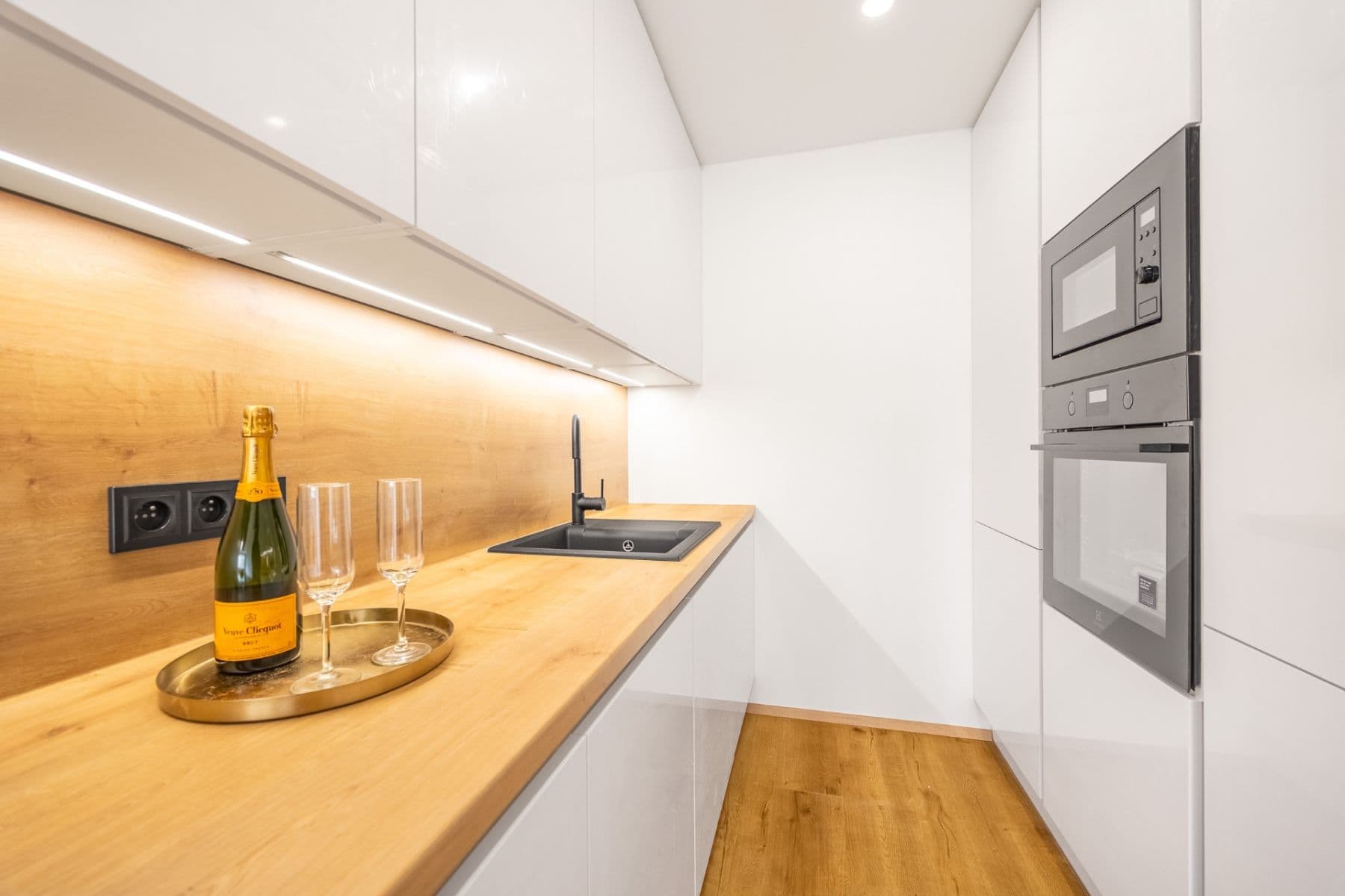 2 bedroom with open-plan kitchen flat for sale, 69 m², Hrudičkova, Prague, Prague 2 bedroom with open-plan kitchen flat for sale, 69 m², Hrudičkova, Prague, Prague