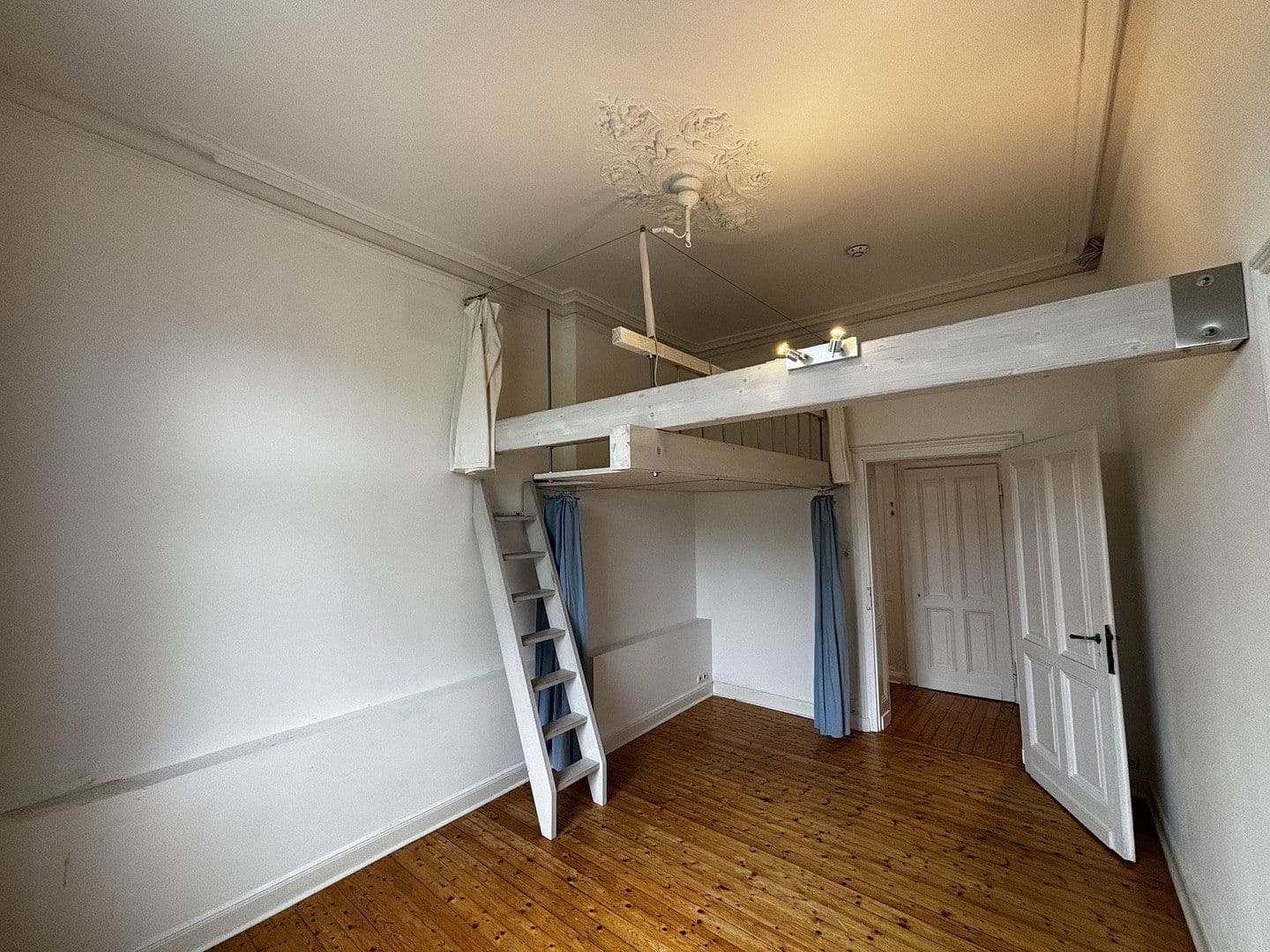 3 bedroom with open-plan kitchen flat to rent, 140 m², Bismarckstr. 94, Aachen, North Rhine-Westphalia 3 bedroom with open-plan kitchen flat to rent, 140 m², Bismarckstr. 94, Aachen, North Rhine-Westphalia