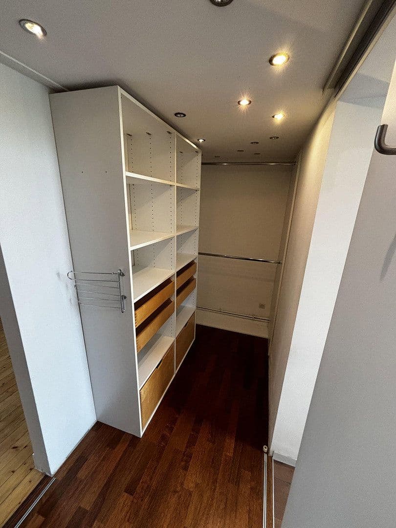 3 bedroom with open-plan kitchen flat to rent, 140 m², Bismarckstr. 94, Aachen, North Rhine-Westphalia 3 bedroom with open-plan kitchen flat to rent, 140 m², Bismarckstr. 94, Aachen, North Rhine-Westphalia