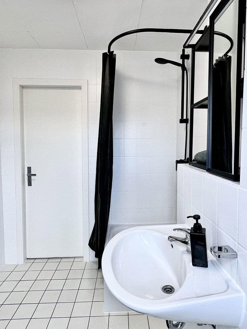 1 bedroom flat to rent, 40 m², Rüttenscheider Straße 256, Essen, North Rhine-Westphalia 1 bedroom flat to rent, 40 m², Rüttenscheider Straße 256, Essen, North Rhine-Westphalia