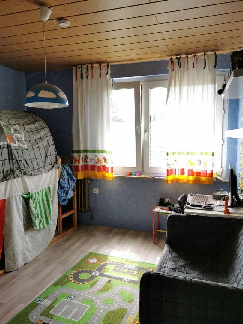 4 bedroom flat to rent, 100 m², Gartsträucherstr.113, Duisburg, North Rhine-Westphalia 4 bedroom flat to rent, 100 m², Gartsträucherstr.113, Duisburg, North Rhine-Westphalia