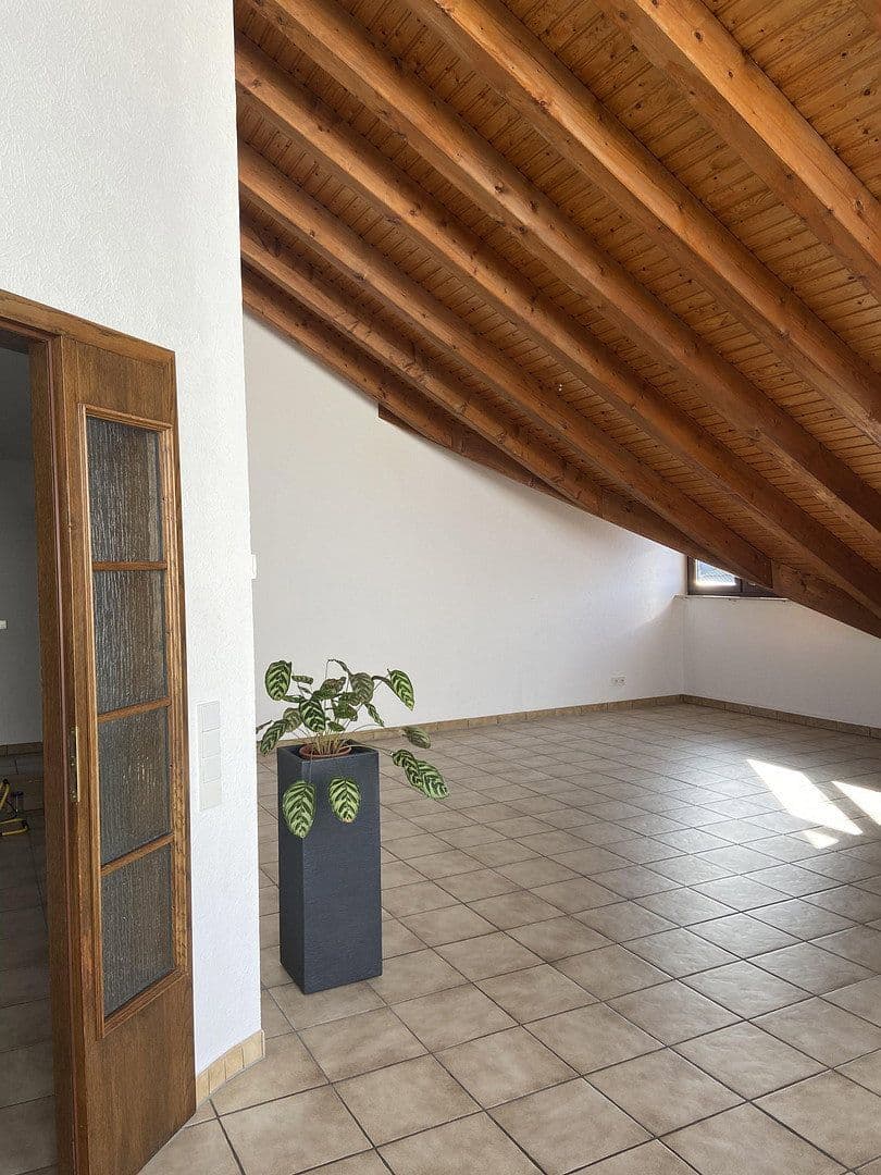 2 bedroom with open-plan kitchen flat to rent, 106 m², Winnenden, Baden-Württemberg 2 bedroom with open-plan kitchen flat to rent, 106 m², Winnenden, Baden-Württemberg