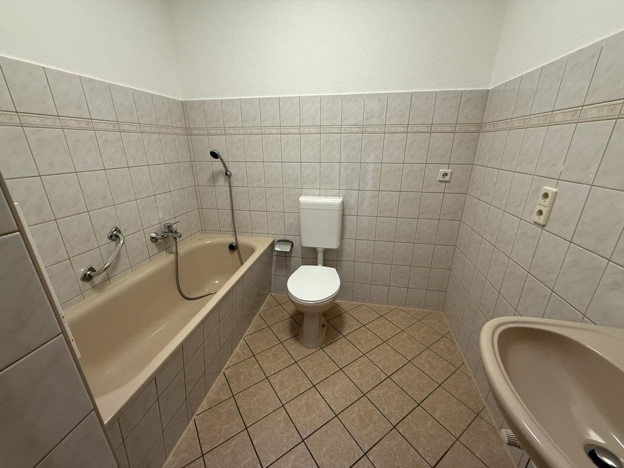 3 bedroom flat to rent, 65 m², Haselbrunner Str. 73, Plauen, Saxony 3 bedroom flat to rent, 65 m², Haselbrunner Str. 73, Plauen, Saxony