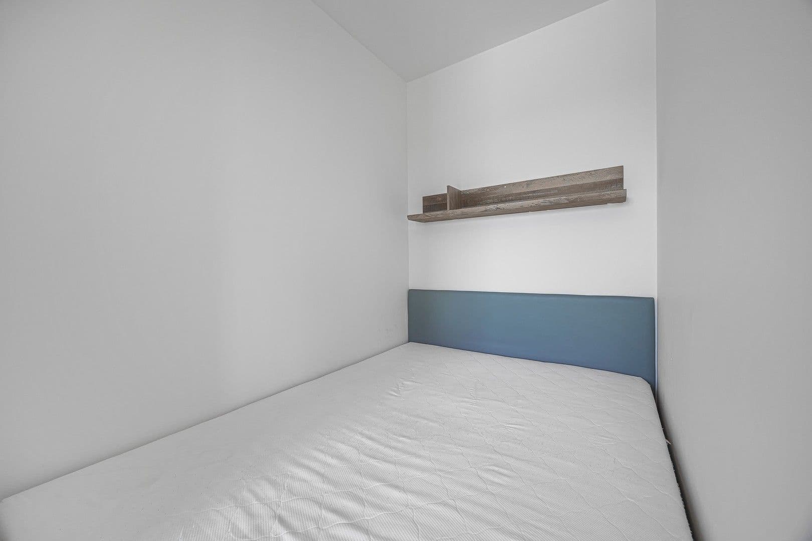 Studio flat to rent, 34 m², Emy Destinové, Jinočany, Středočeský Region Studio flat to rent, 34 m², Emy Destinové, Jinočany, Středočeský Region