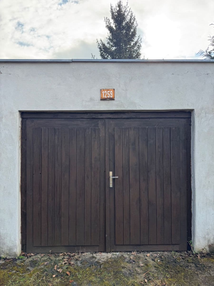 garage to rent, 19 m², Fr. Kloze, Kladno, Středočeský Region garage to rent, 19 m², Fr. Kloze, Kladno, Středočeský Region