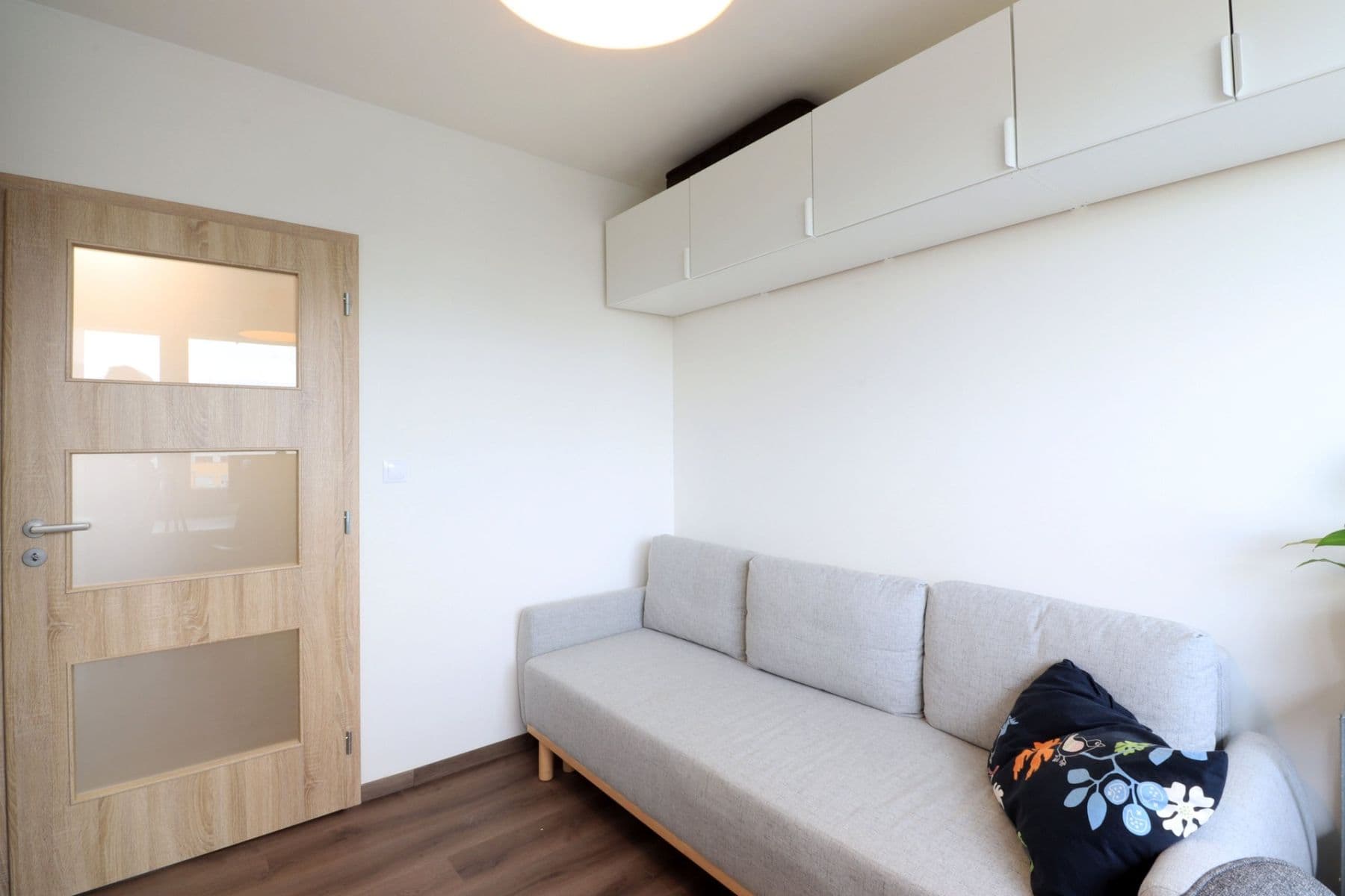 2 bedroom with open-plan kitchen flat to rent, 68 m², Vokáčova, Prague, Prague 2 bedroom with open-plan kitchen flat to rent, 68 m², Vokáčova, Prague, Prague