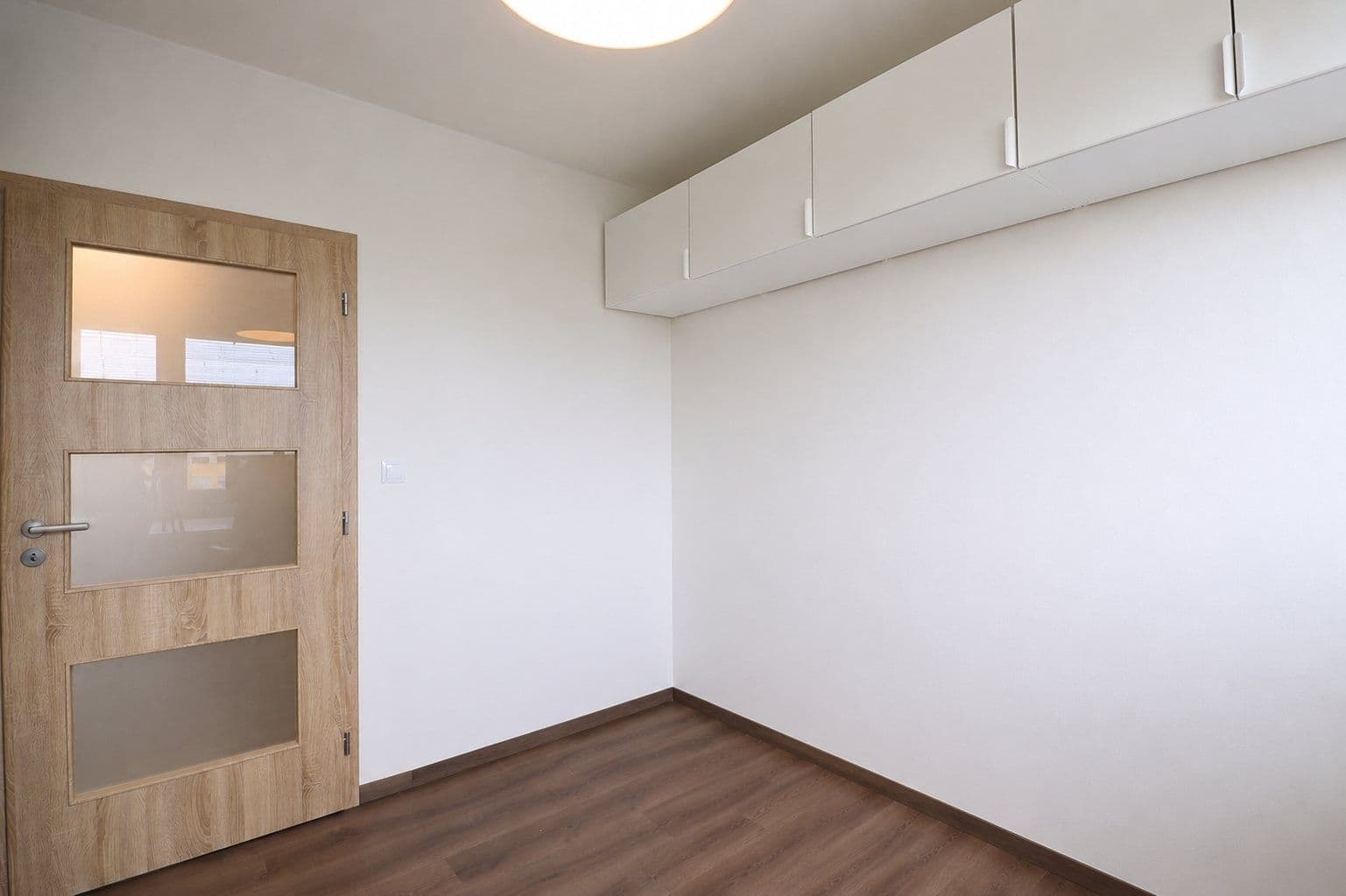 2 bedroom with open-plan kitchen flat to rent, 68 m², Vokáčova, Prague, Prague 2 bedroom with open-plan kitchen flat to rent, 68 m², Vokáčova, Prague, Prague