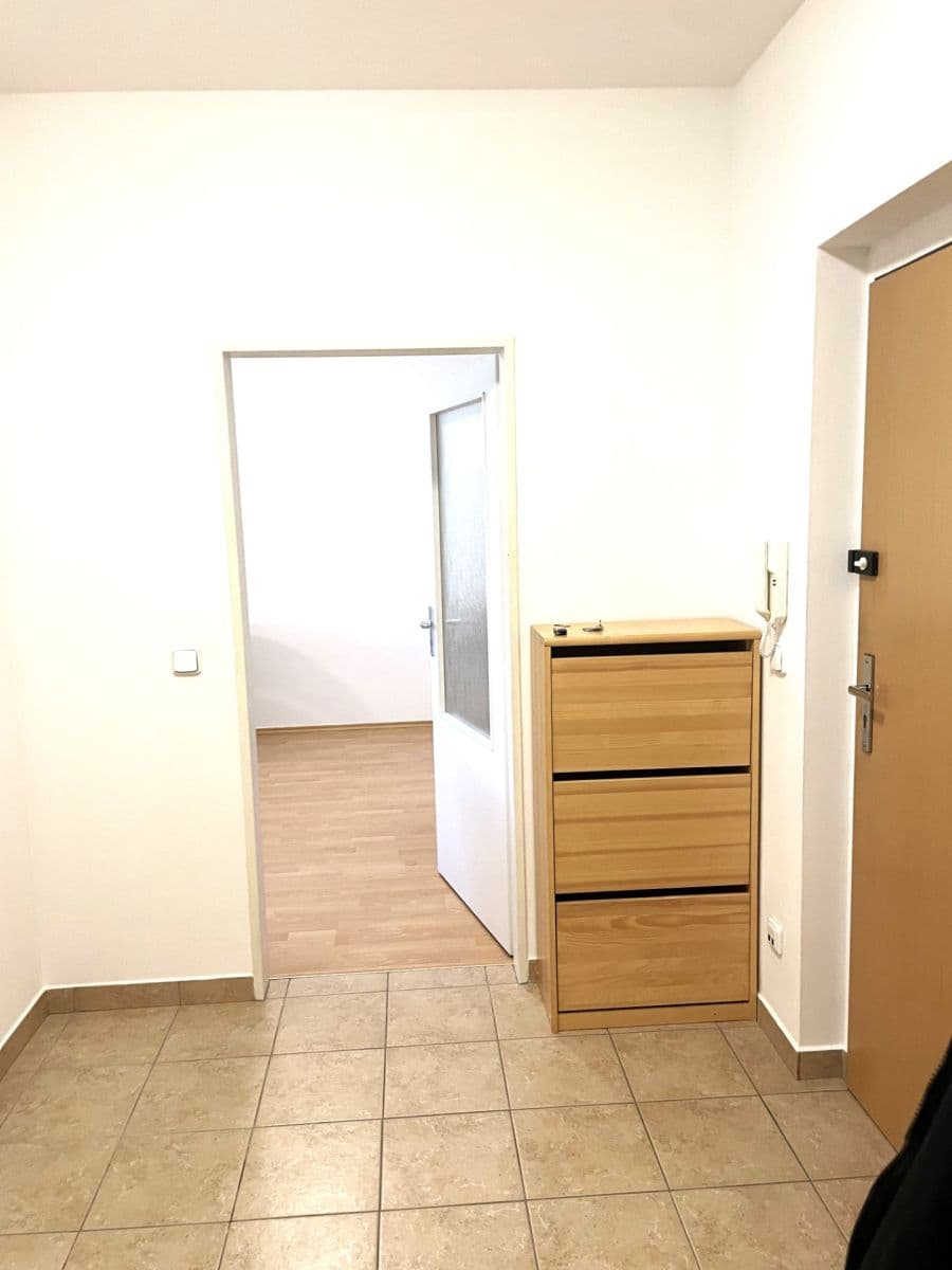 Studio flat for sale, 45 m², Ve Stromkách, Vestec, Středočeský Region Studio flat for sale, 45 m², Ve Stromkách, Vestec, Středočeský Region