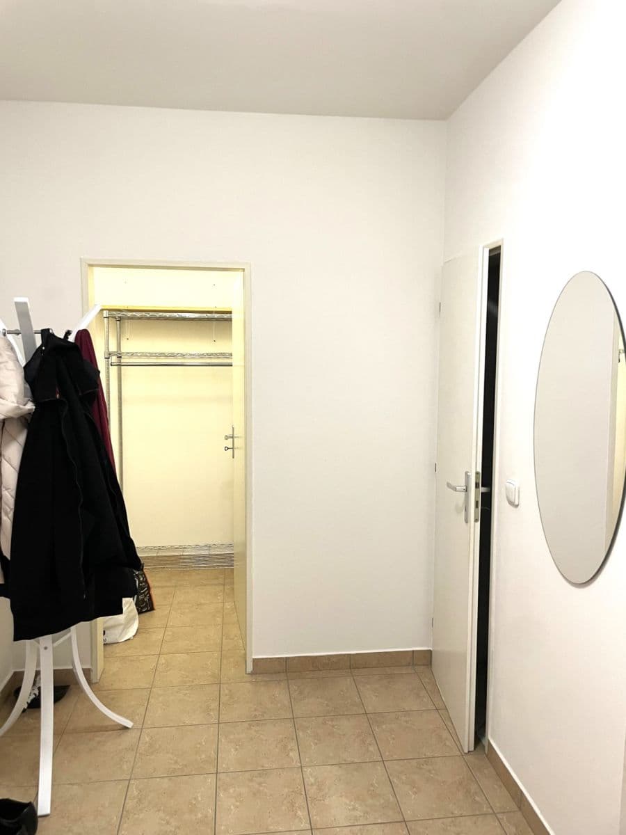 Studio flat for sale, 45 m², Ve Stromkách, Vestec, Středočeský Region Studio flat for sale, 45 m², Ve Stromkách, Vestec, Středočeský Region