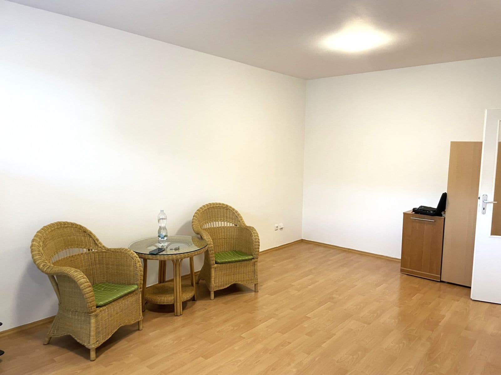 Studio flat for sale, 45 m², Ve Stromkách, Vestec, Středočeský Region Studio flat for sale, 45 m², Ve Stromkách, Vestec, Středočeský Region