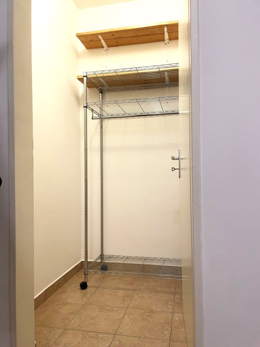 Studio flat for sale, 45 m², Ve Stromkách, Vestec, Středočeský Region Studio flat for sale, 45 m², Ve Stromkách, Vestec, Středočeský Region