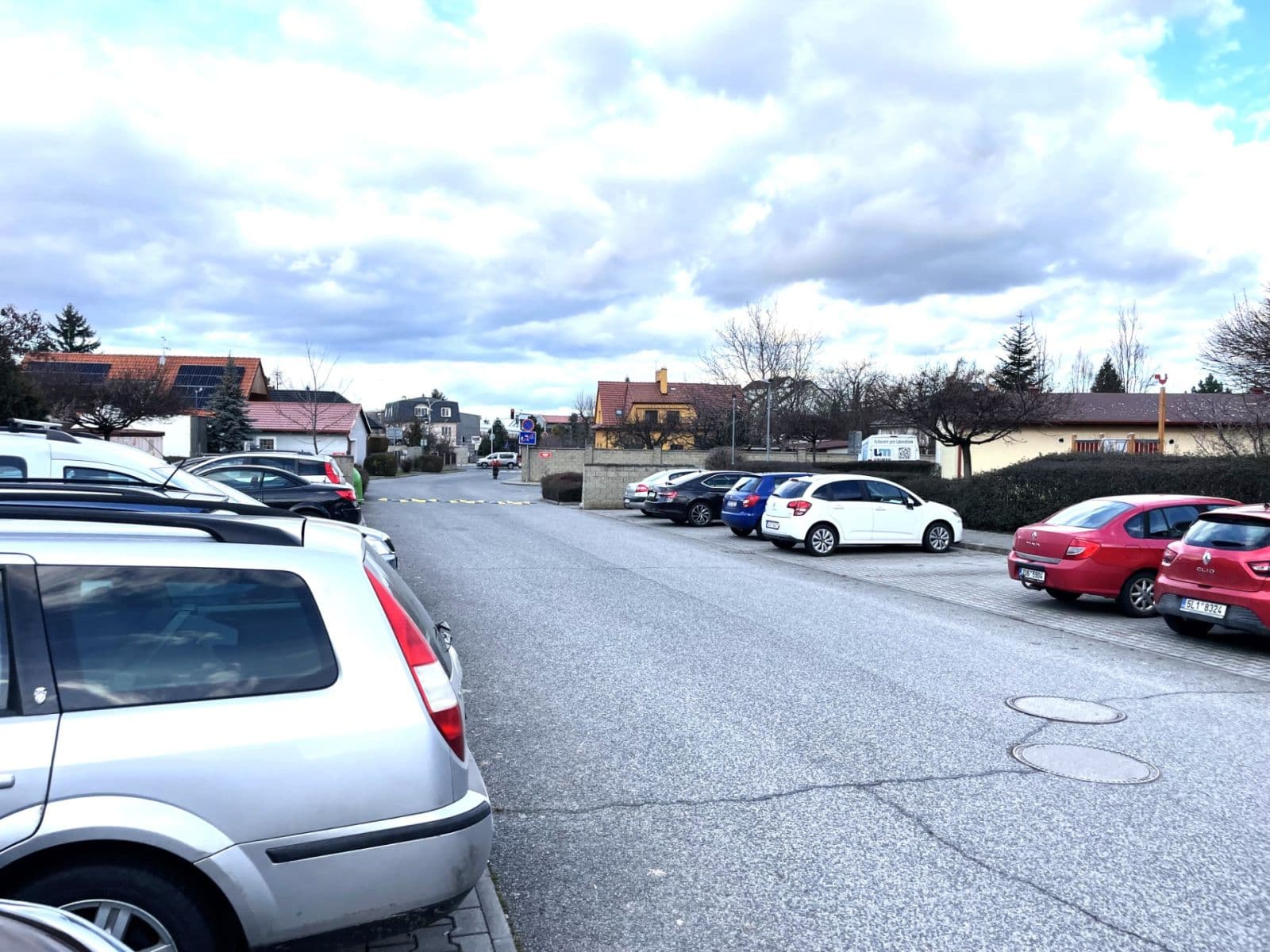 Studio flat for sale, 45 m², Ve Stromkách, Vestec, Středočeský Region Studio flat for sale, 45 m², Ve Stromkách, Vestec, Středočeský Region