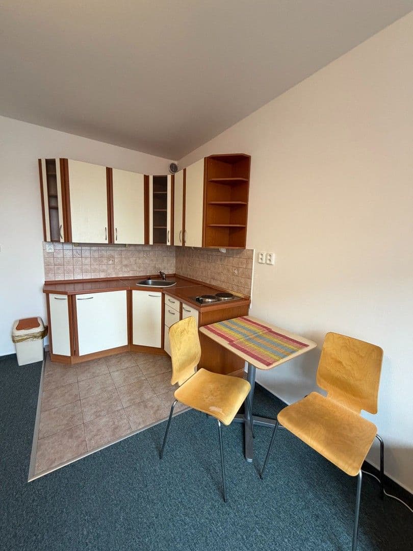 Studio flat to rent, 28 m², Mattioliho, Prague, Prague Studio flat to rent, 28 m², Mattioliho, Prague, Prague