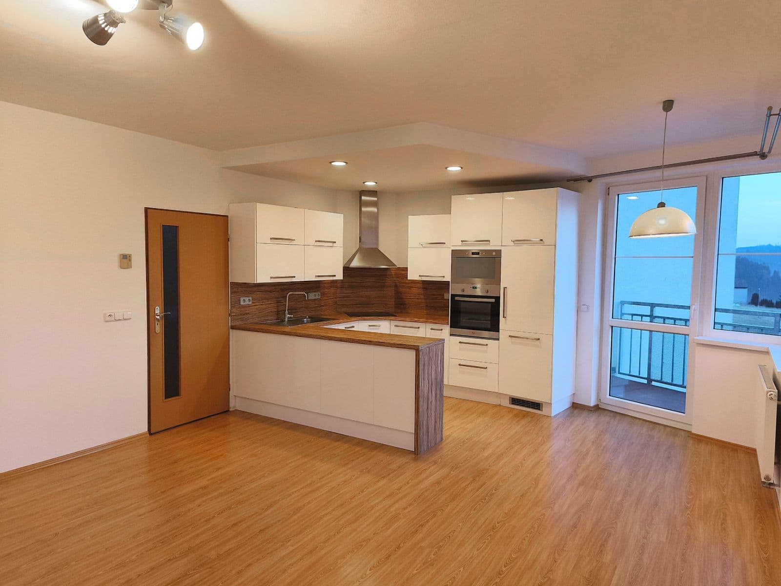 1 bedroom with open-plan kitchen flat for sale, 57 m², Okrová, Náchod, Královéhradecký Region 1 bedroom with open-plan kitchen flat for sale, 57 m², Okrová, Náchod, Královéhradecký Region