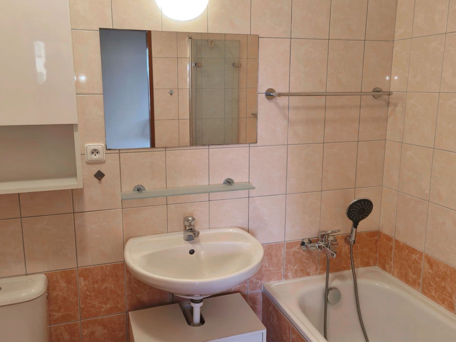 1 bedroom with open-plan kitchen flat for sale, 57 m², Okrová, Náchod, Královéhradecký Region 1 bedroom with open-plan kitchen flat for sale, 57 m², Okrová, Náchod, Královéhradecký Region