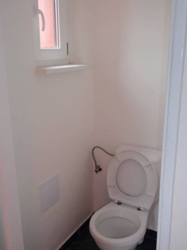 Studio flat to rent, 25 m², Pod Sychrovem Ⅰ, Prague, Prague Studio flat to rent, 25 m², Pod Sychrovem Ⅰ, Prague, Prague