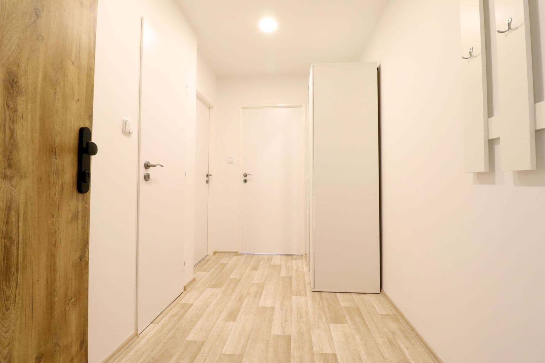 1 bedroom with open-plan kitchen flat to rent, 44 m², Janského, Prague, Prague 1 bedroom with open-plan kitchen flat to rent, 44 m², Janského, Prague, Prague