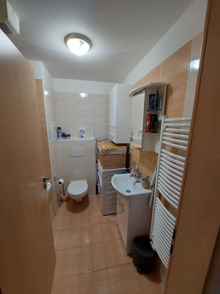 Studio flat for sale, 34 m², Svatojánská, Hradec Králové, Královéhradecký Region Studio flat for sale, 34 m², Svatojánská, Hradec Králové, Královéhradecký Region