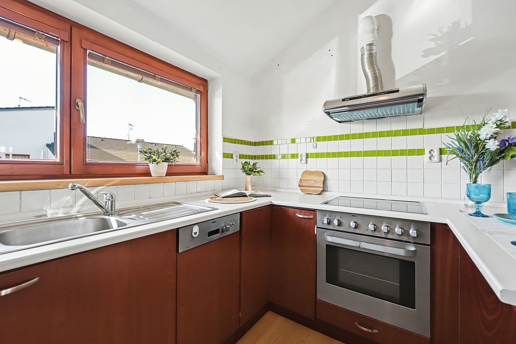 Studio flat for sale, 36 m², Kosatcová, Říčany, Středočeský Region Studio flat for sale, 36 m², Kosatcová, Říčany, Středočeský Region