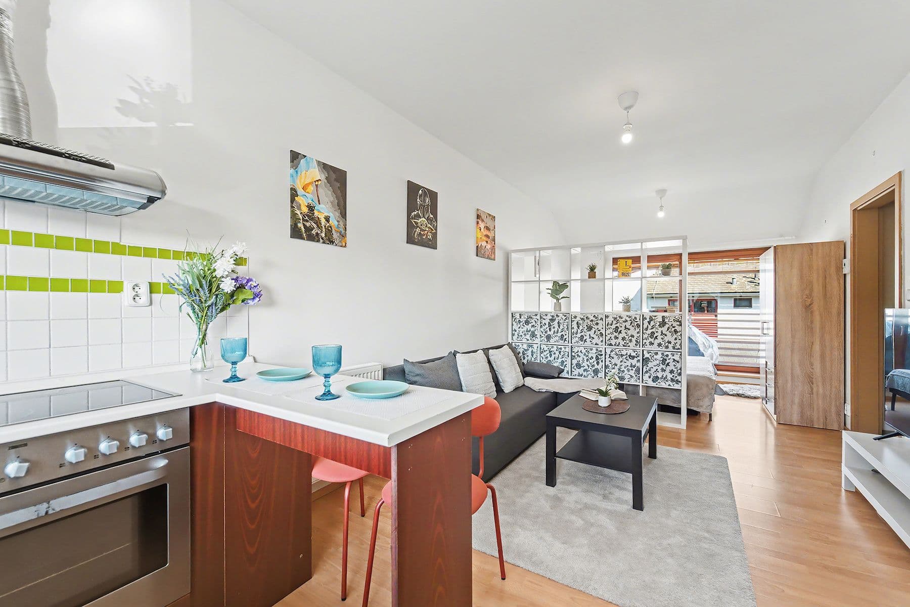 Studio flat for sale, 36 m², Kosatcová, Říčany, Středočeský Region Studio flat for sale, 36 m², Kosatcová, Říčany, Středočeský Region