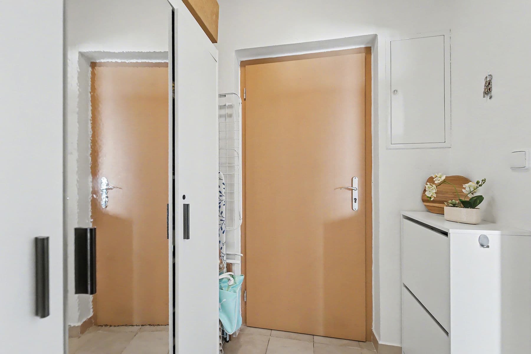 Studio flat for sale, 36 m², Kosatcová, Říčany, Středočeský Region Studio flat for sale, 36 m², Kosatcová, Říčany, Středočeský Region