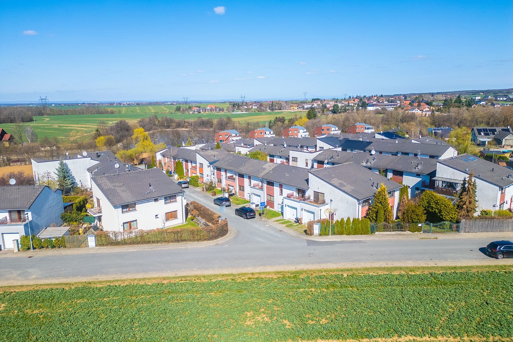 Studio flat for sale, 36 m², Kosatcová, Říčany, Středočeský Region Studio flat for sale, 36 m², Kosatcová, Říčany, Středočeský Region