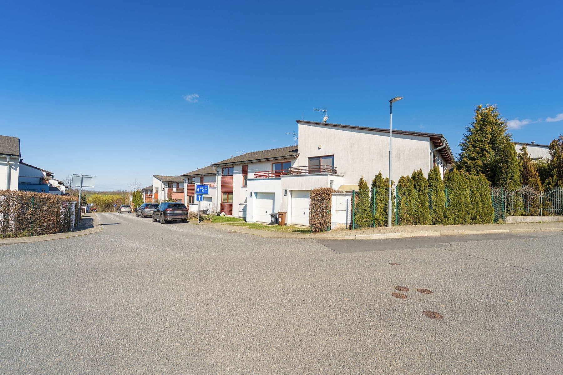 Studio flat for sale, 36 m², Kosatcová, Říčany, Středočeský Region Studio flat for sale, 36 m², Kosatcová, Říčany, Středočeský Region