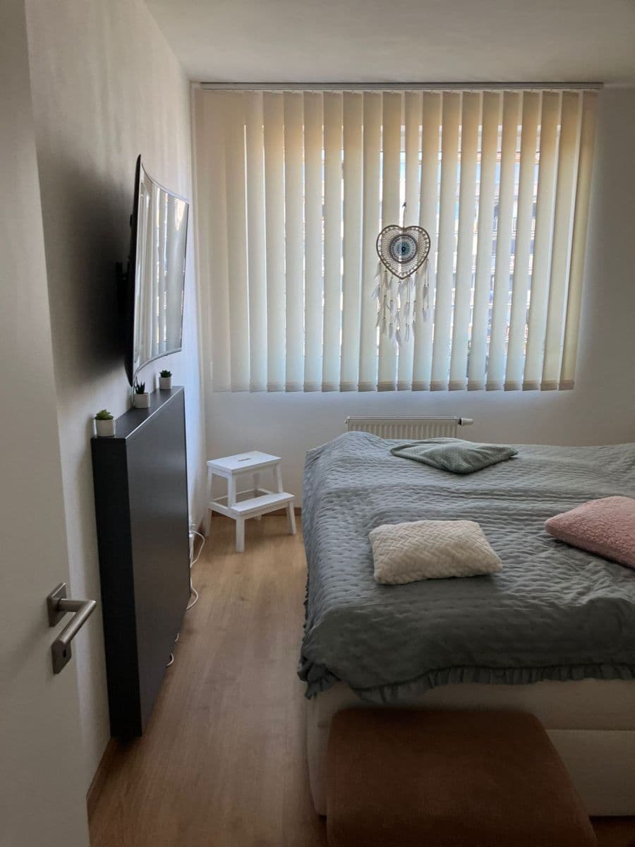 2 bedroom with open-plan kitchen flat to rent, 70 m², Rižská, Prague, Prague 2 bedroom with open-plan kitchen flat to rent, 70 m², Rižská, Prague, Prague