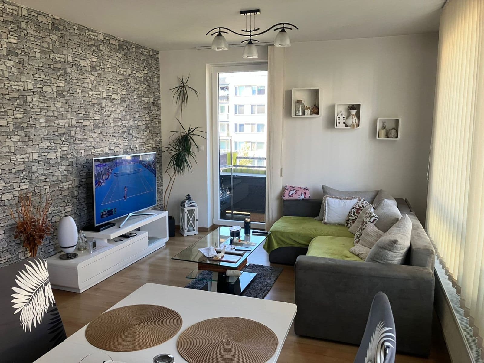 2 bedroom with open-plan kitchen flat to rent, 70 m², Rižská, Prague, Prague 2 bedroom with open-plan kitchen flat to rent, 70 m², Rižská, Prague, Prague