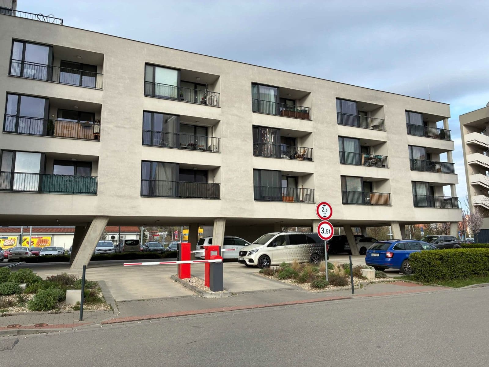 garage for sale, 13 m², Kigginsova, Brno, Jihomoravský Region garage for sale, 13 m², Kigginsova, Brno, Jihomoravský Region