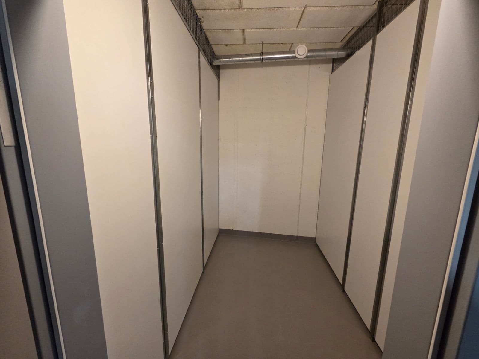 Studio flat to rent, 33 m², Poděbradská, Prague, Prague Studio flat to rent, 33 m², Poděbradská, Prague, Prague