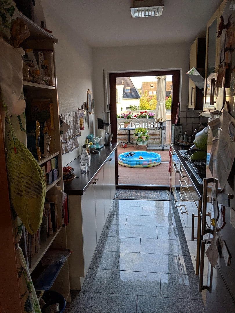 2 bedroom with open-plan kitchen flat to rent, 106 m², Bonn, North Rhine-Westphalia 2 bedroom with open-plan kitchen flat to rent, 106 m², Bonn, North Rhine-Westphalia