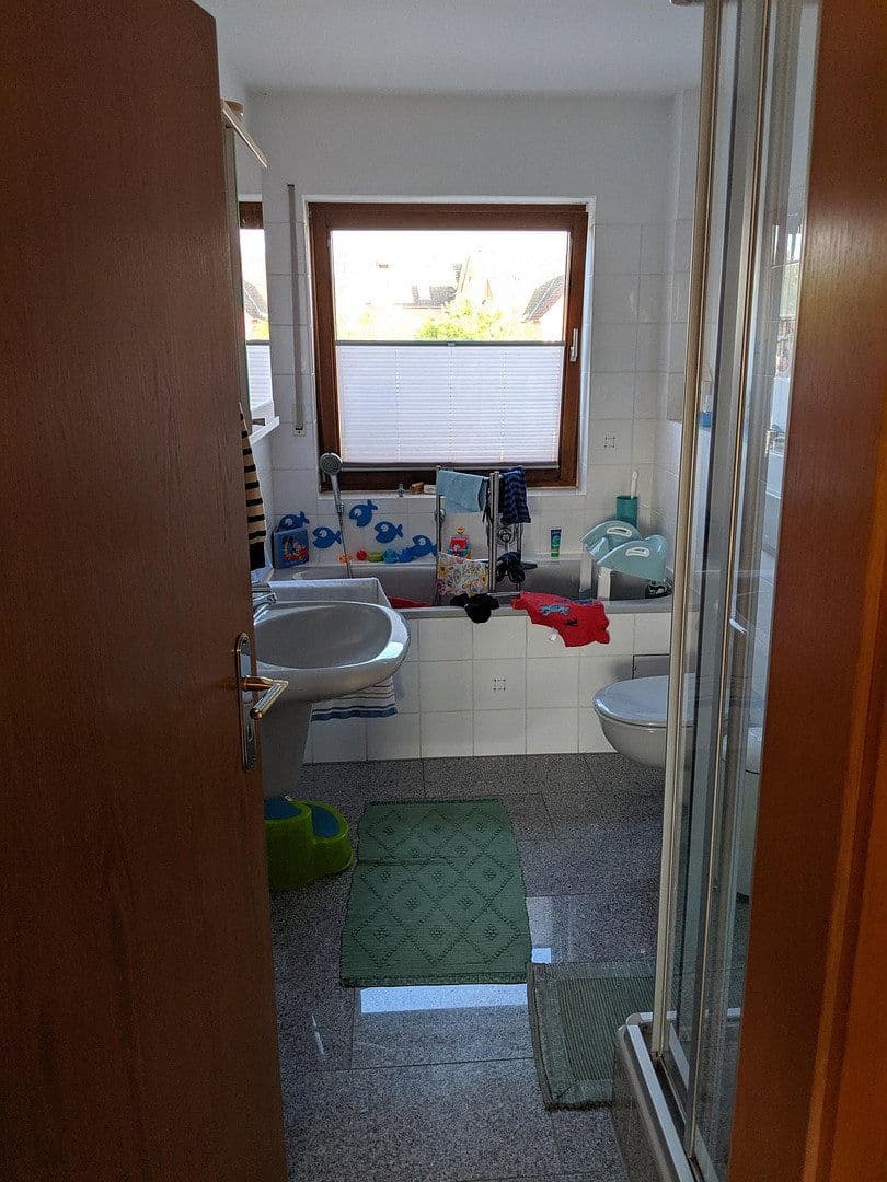 2 bedroom with open-plan kitchen flat to rent, 106 m², Bonn, North Rhine-Westphalia 2 bedroom with open-plan kitchen flat to rent, 106 m², Bonn, North Rhine-Westphalia