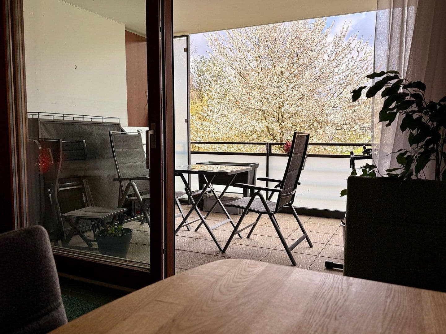 2 bedroom with open-plan kitchen flat to rent, 85 m², Stuttgart, Baden-Württemberg 2 bedroom with open-plan kitchen flat to rent, 85 m², Stuttgart, Baden-Württemberg