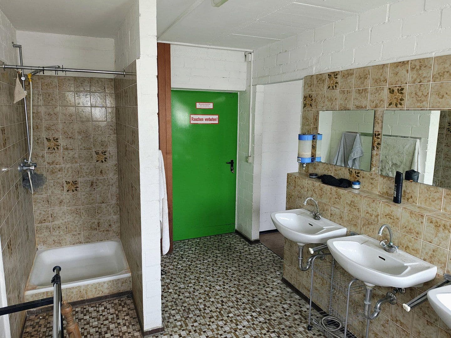 non-residential property to rent, 960 m², Am Steinbruch 3, Gerhardshofen, Bavaria non-residential property to rent, 960 m², Am Steinbruch 3, Gerhardshofen, Bavaria