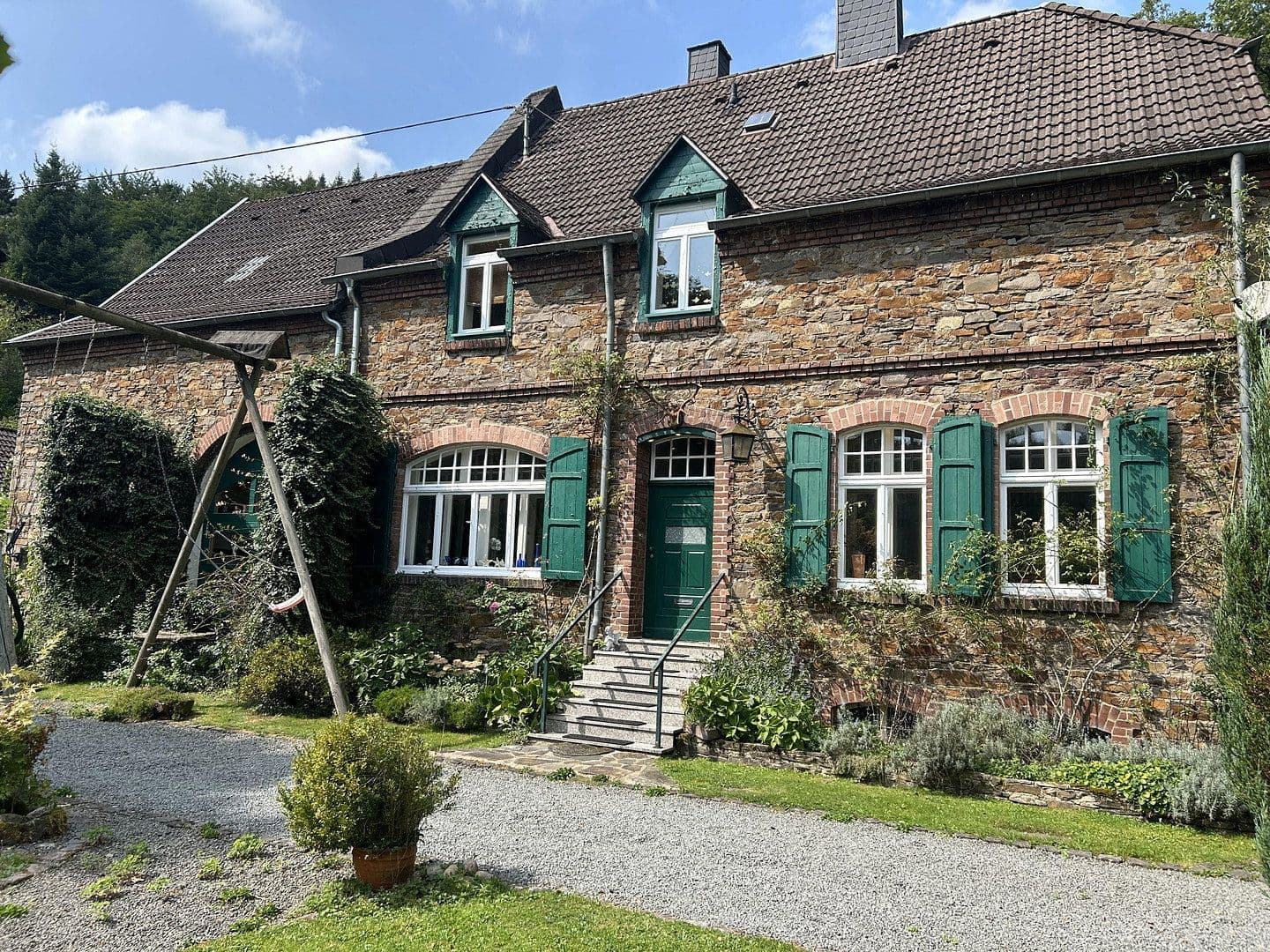 house for sale, 220 m², Hellenthal, North Rhine-Westphalia house for sale, 220 m², Hellenthal, North Rhine-Westphalia