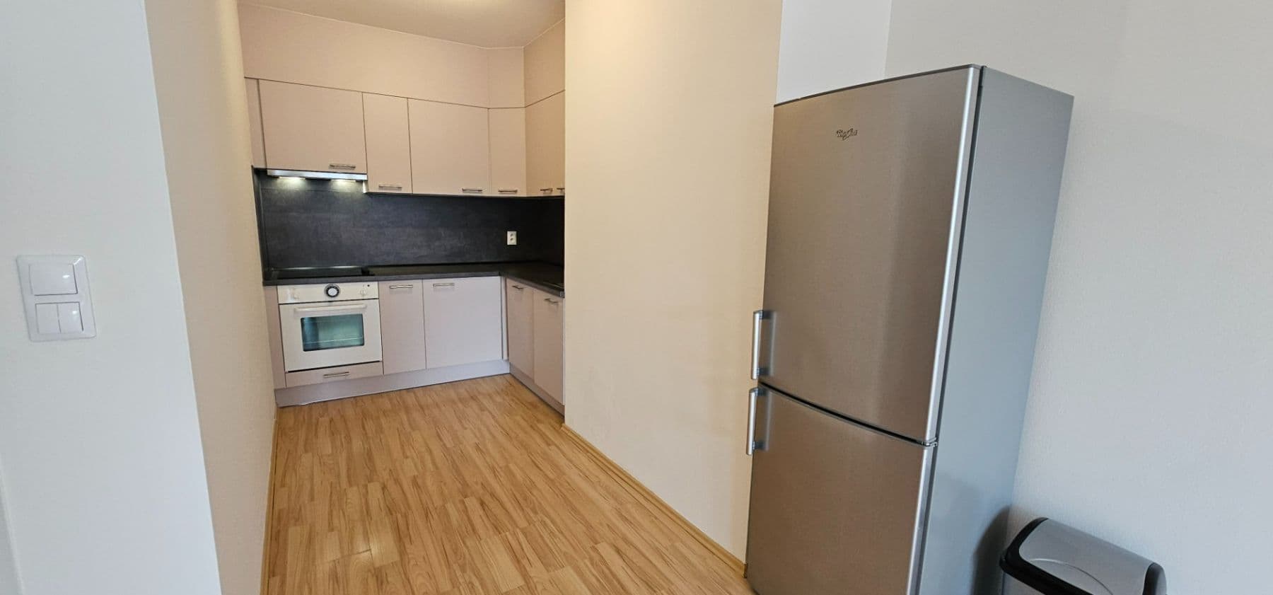 1 bedroom with open-plan kitchen flat to rent, 46 m², Pod Harfou, Prague, Prague 1 bedroom with open-plan kitchen flat to rent, 46 m², Pod Harfou, Prague, Prague