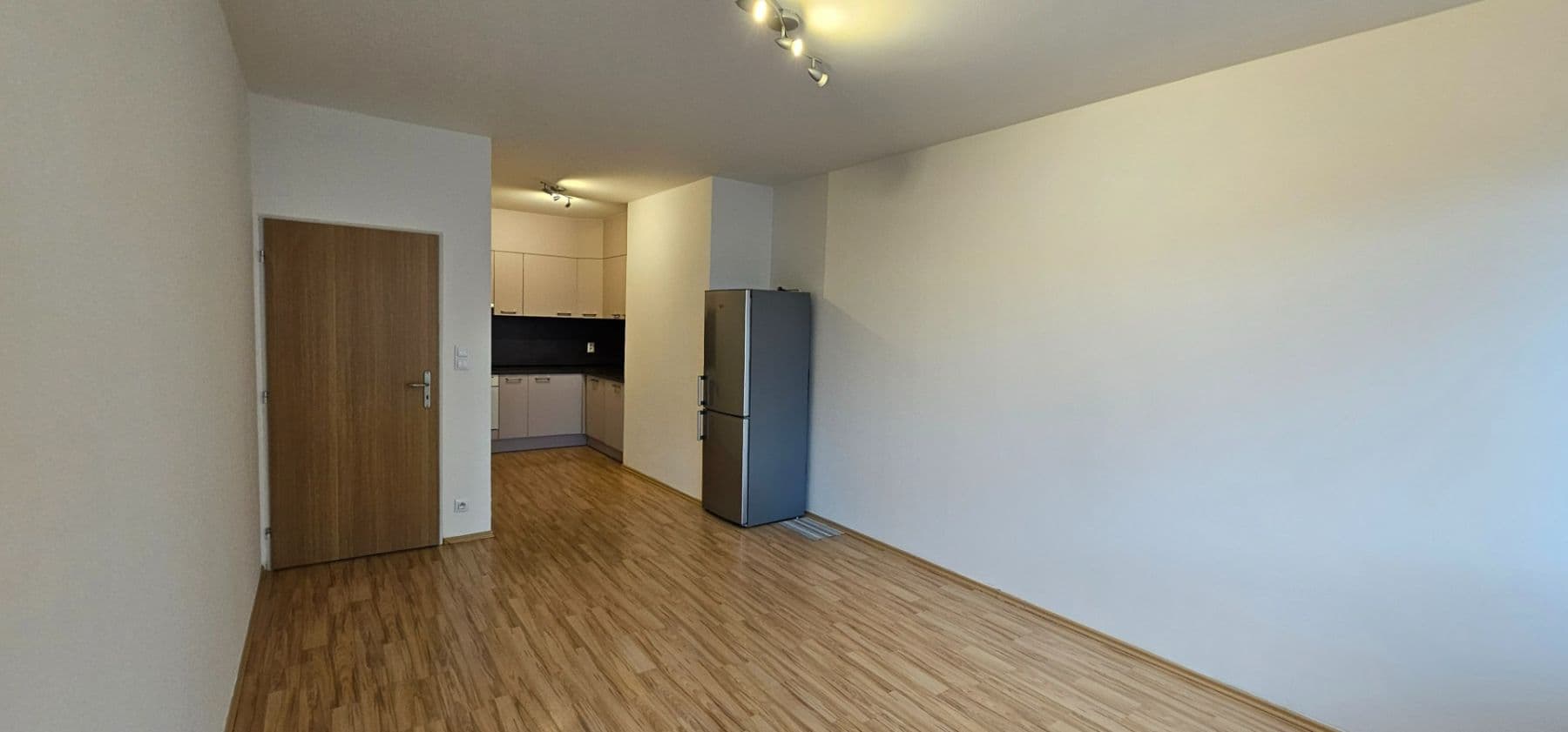 1 bedroom with open-plan kitchen flat to rent, 46 m², Pod Harfou, Prague, Prague 1 bedroom with open-plan kitchen flat to rent, 46 m², Pod Harfou, Prague, Prague